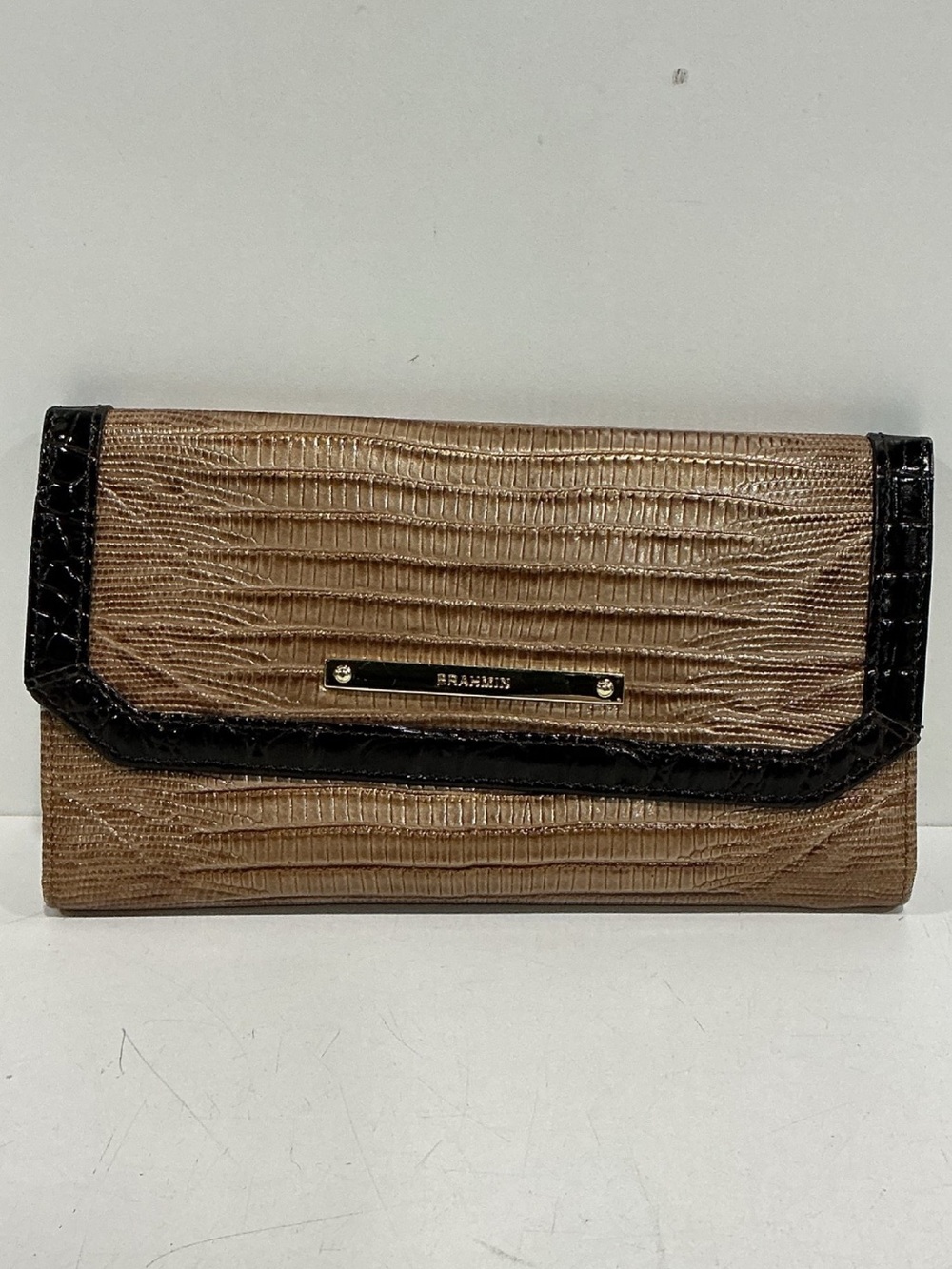 Women’s Brahmin Beige/Black Croc Print Leather Wallet Flap Closure